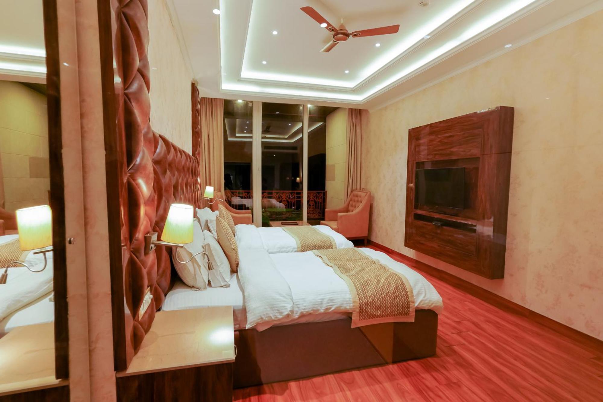 Grand Him Queen Ac Centralized Dharamshala Esterno foto