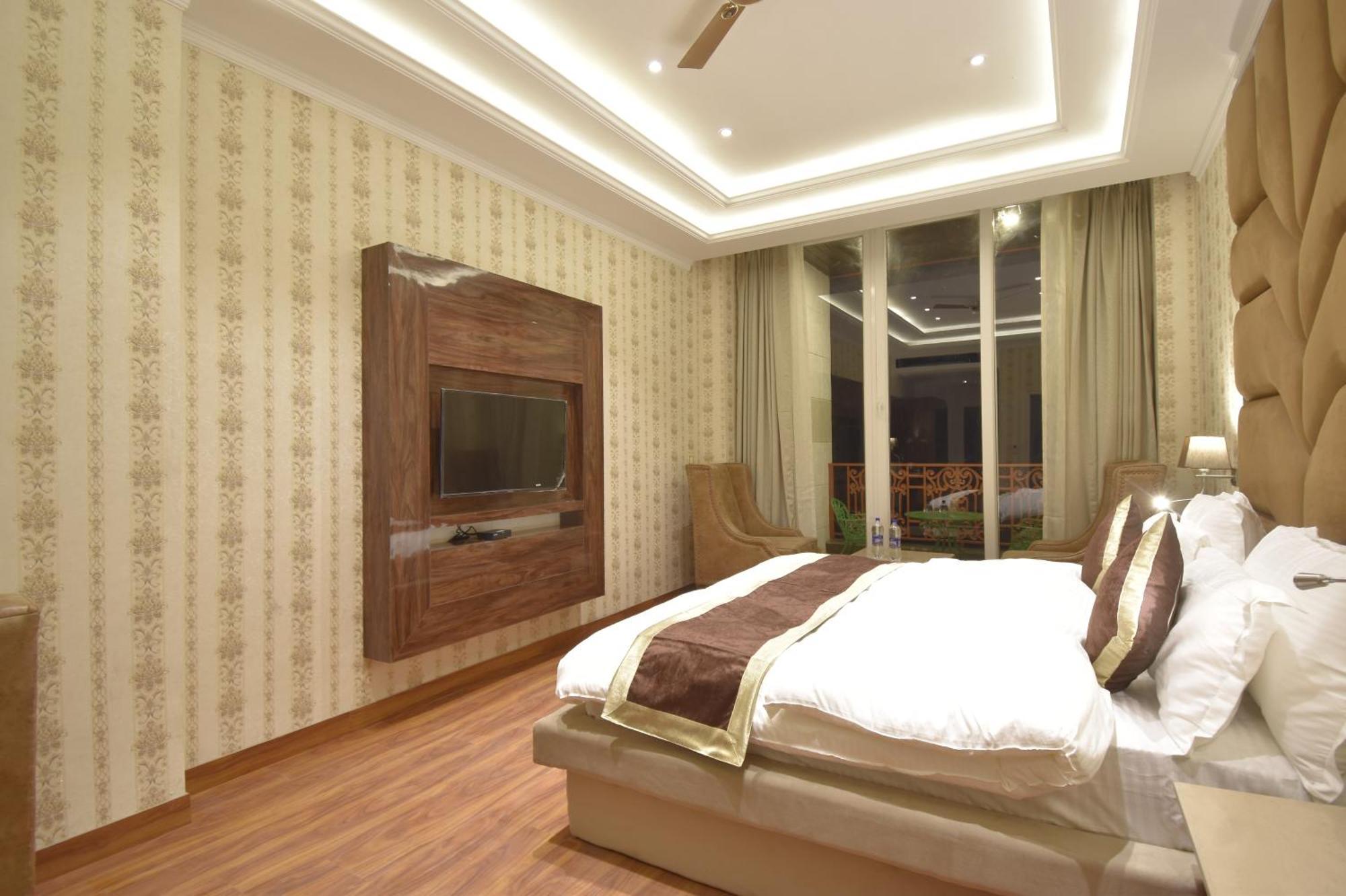 Grand Him Queen Ac Centralized Dharamshala Esterno foto