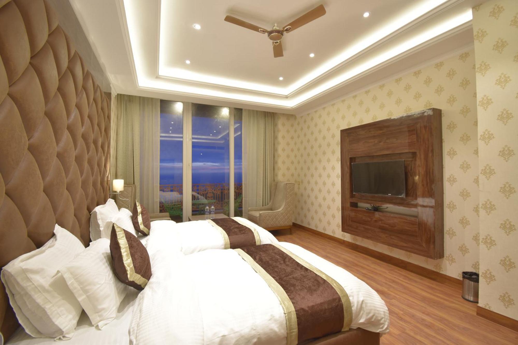 Grand Him Queen Ac Centralized Dharamshala Esterno foto